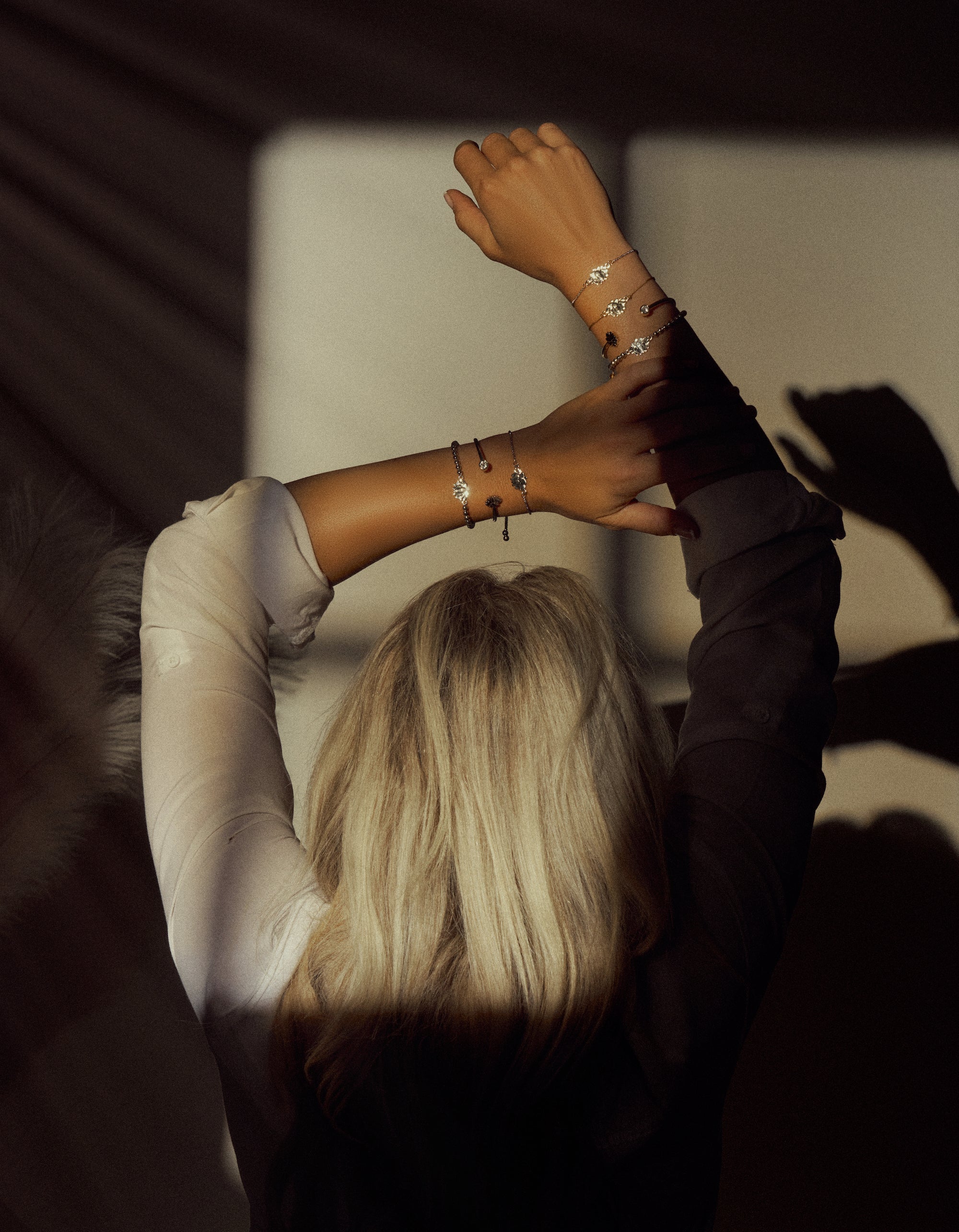 girl wearing mypower flower bracelets