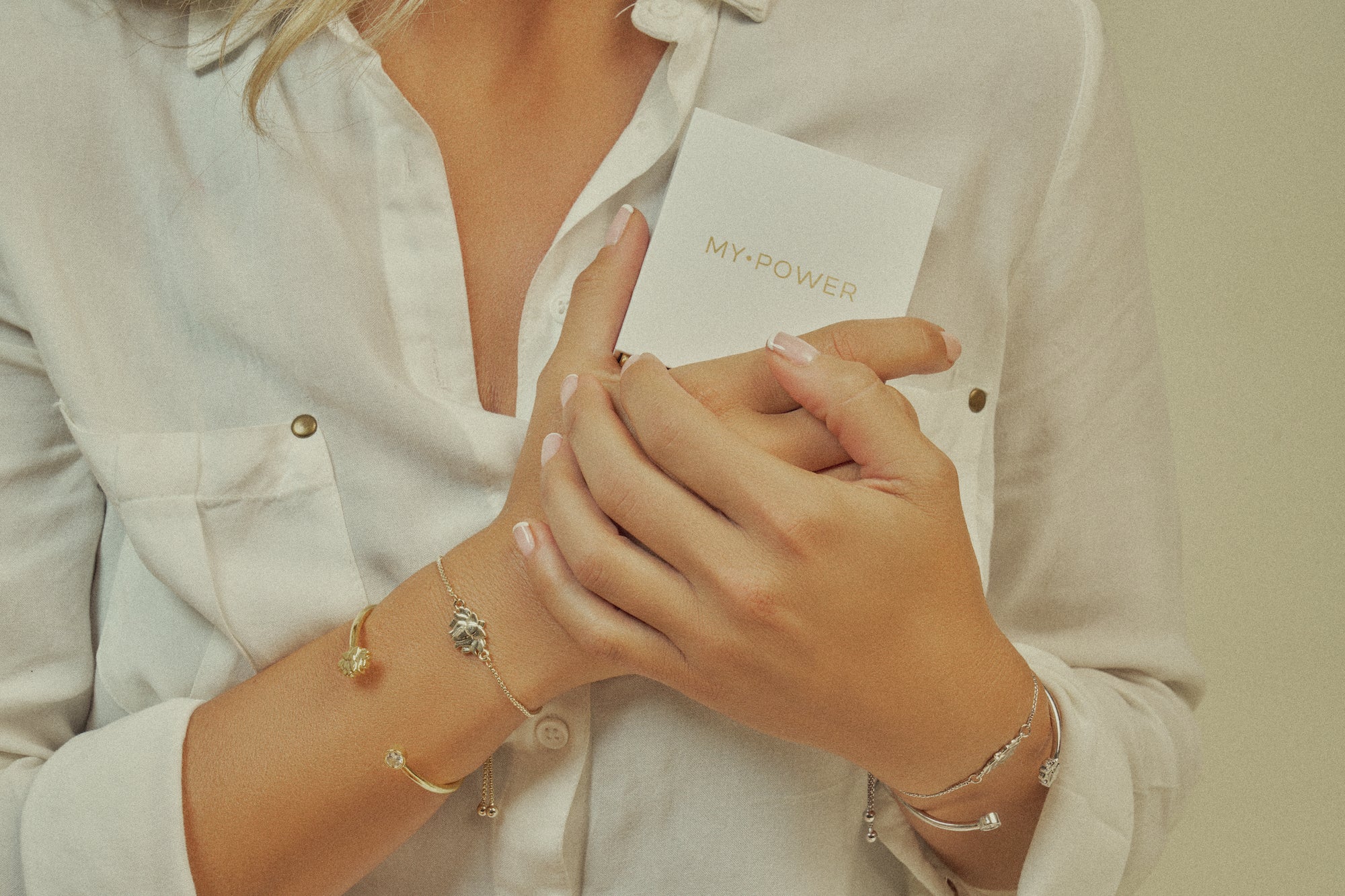 girl carrying mypower gift box